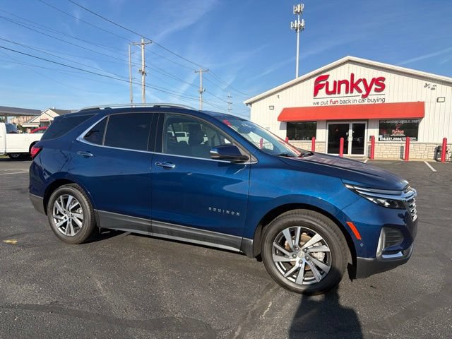 Used 2022 Chevrolet Equinox Premier AWD/4WD image 1