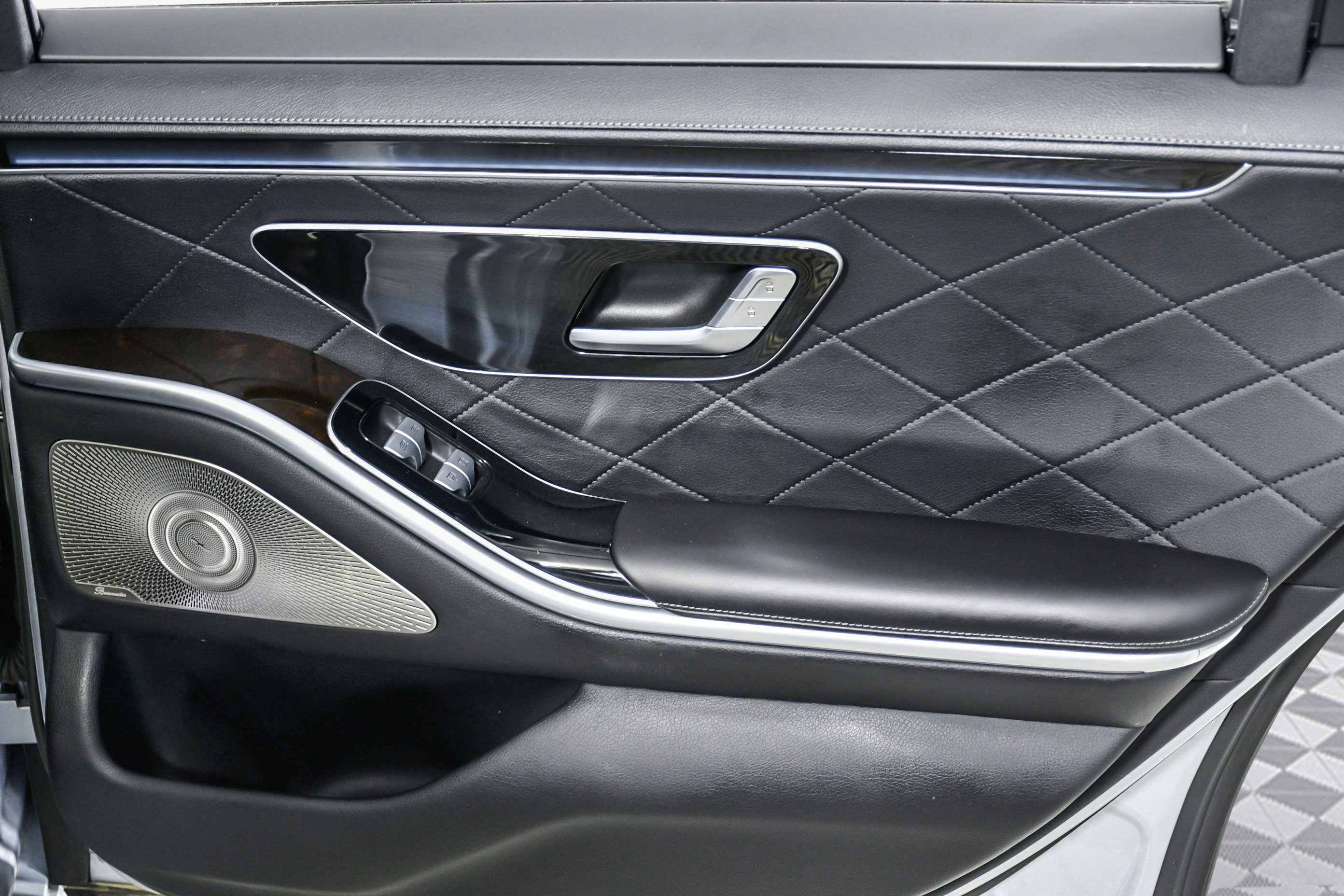 Used 2024 Mercedes-Benz S 580 4MATIC Sedan image 27