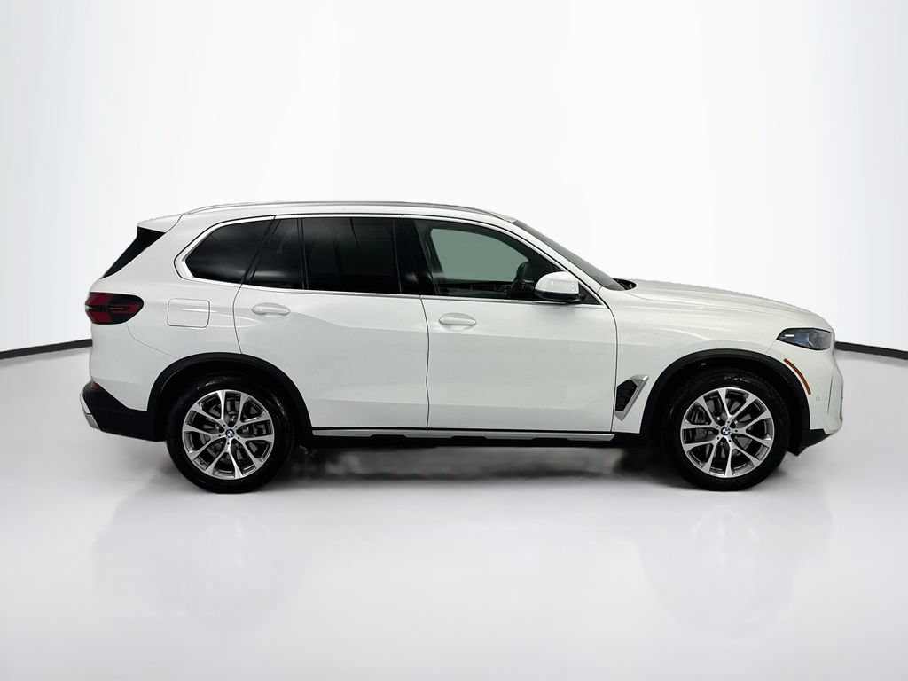 Certified 2026 BMW X5 xDrive50e w/ Climate Comfort Package AWD/4WD image 4