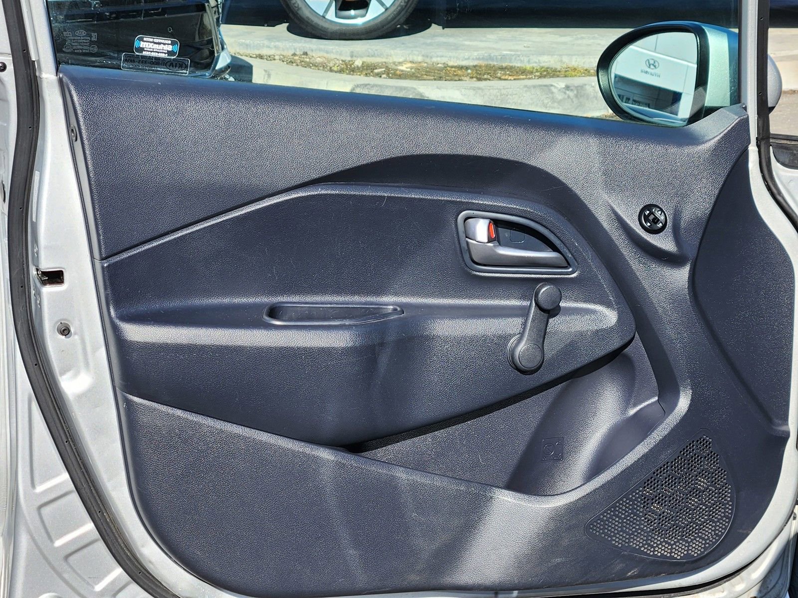 Used 2017 Kia Rio LX image 2