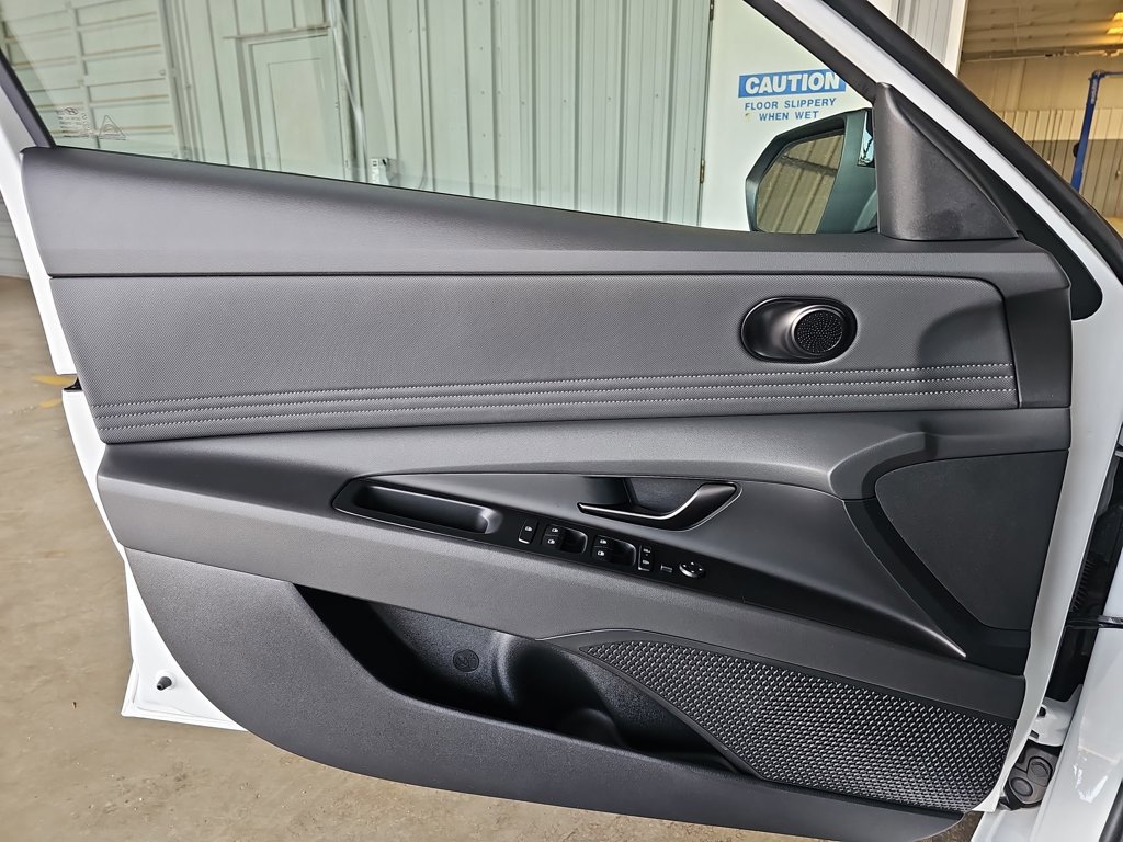 New 2026 Hyundai Elantra SEL Sport Premium FWD image 28