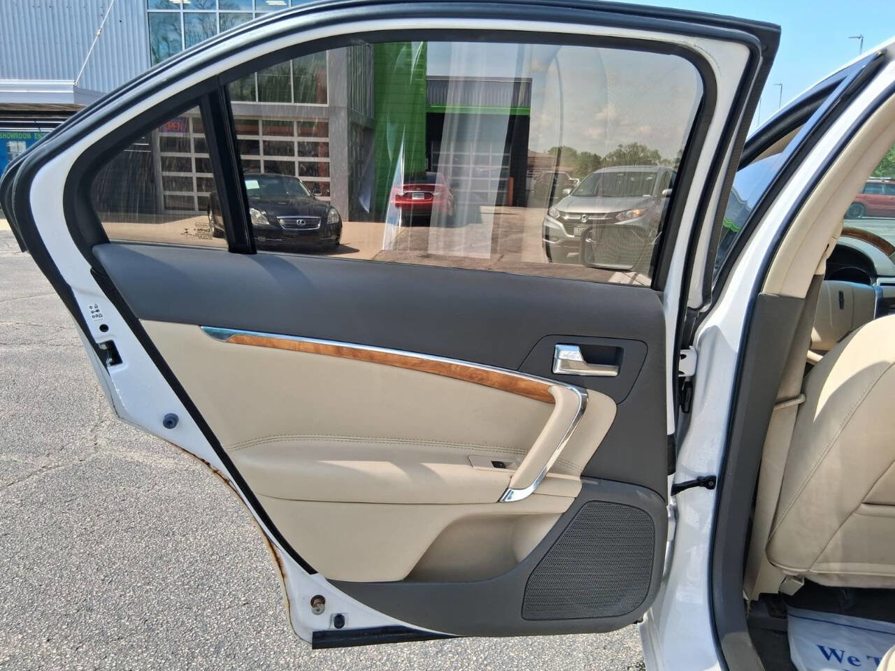 Used 2012 Lincoln MKZ FWD image 12