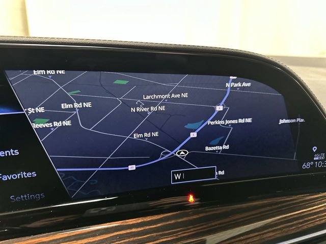 Used 2023 Cadillac Escalade Premium Luxury image 12