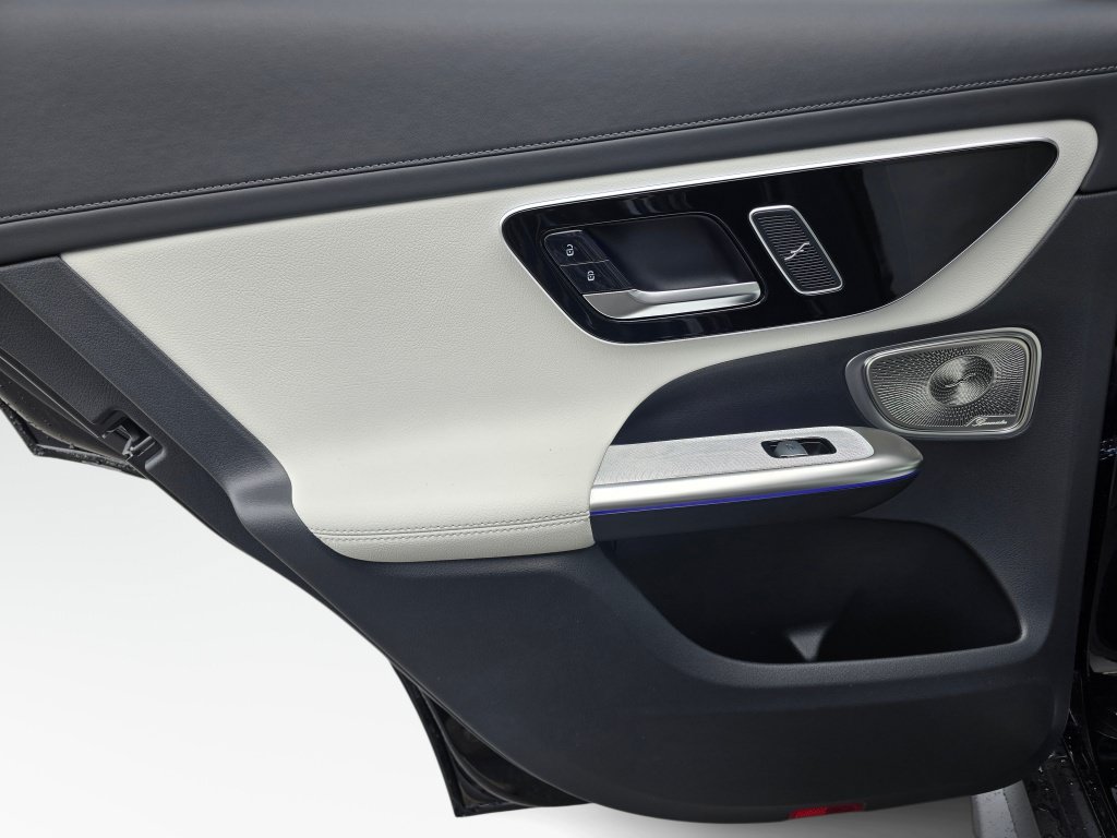 New 2027 Mercedes-Benz GLC 300 4MATIC image 18