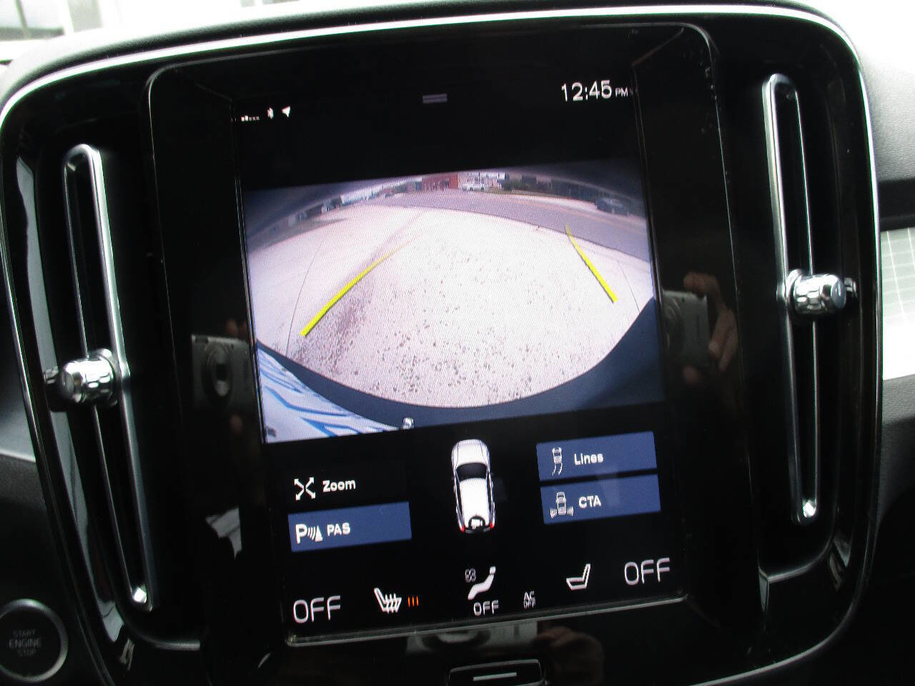 Used 2022 Volvo XC40 T5 Momentum image 90