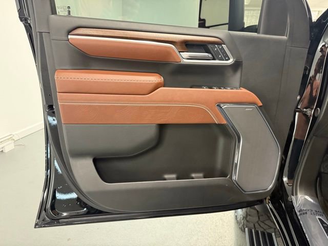 Used 2025 GMC Sierra 2500 Denali Ultimate image 13