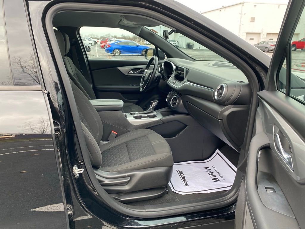 Used 2019 Chevrolet Blazer LT image 12