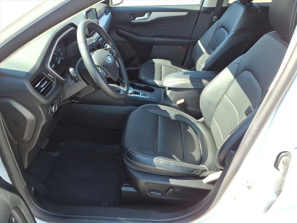 Used 2022 Ford Escape SEL image 12