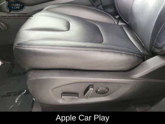 Used 2022 Ford Edge Titanium image 14