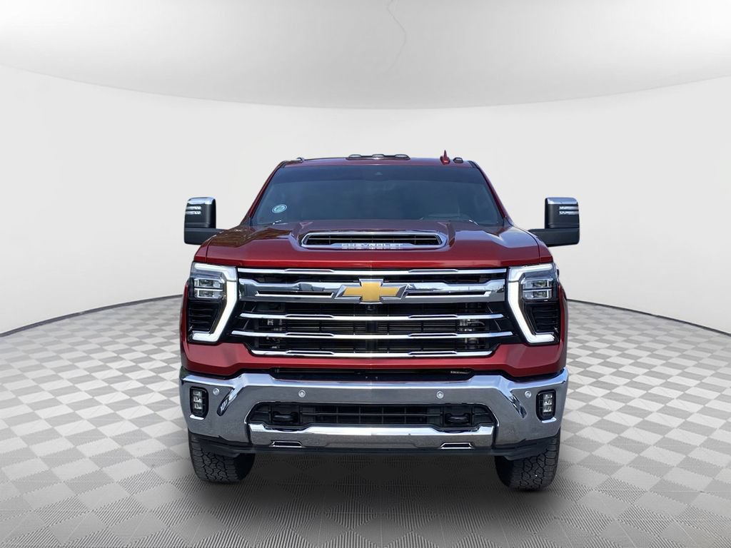 Used 2025 Chevrolet Silverado 2500 LTZ w/ LTZ Premium Package AWD/4WD image 3