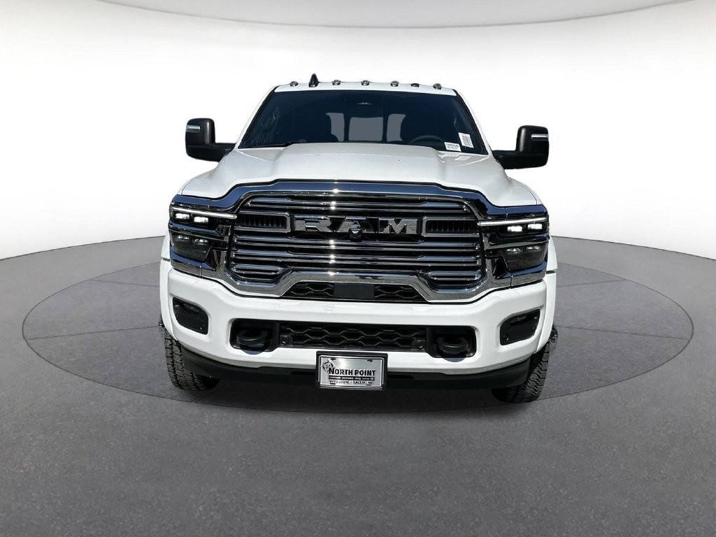 New 2027 RAM 4500 4x4 Crew Cab DRW w/ Laramie Trim Package image 6