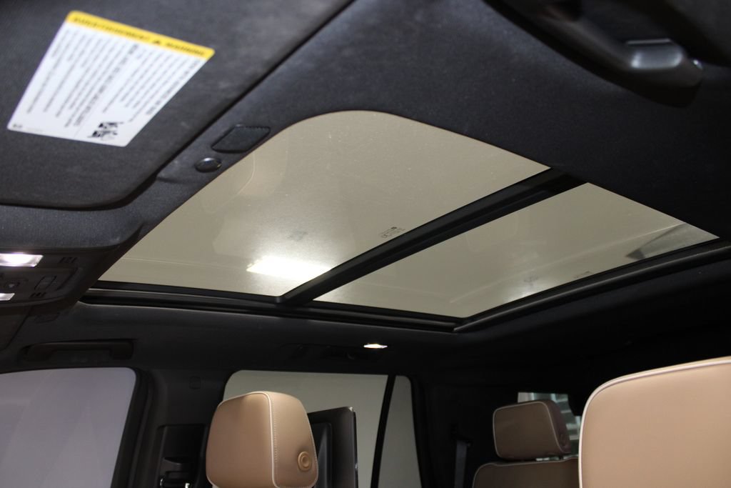 Used 2021 Chevrolet Tahoe Premier w/ Premium Package AWD/4WD image 59