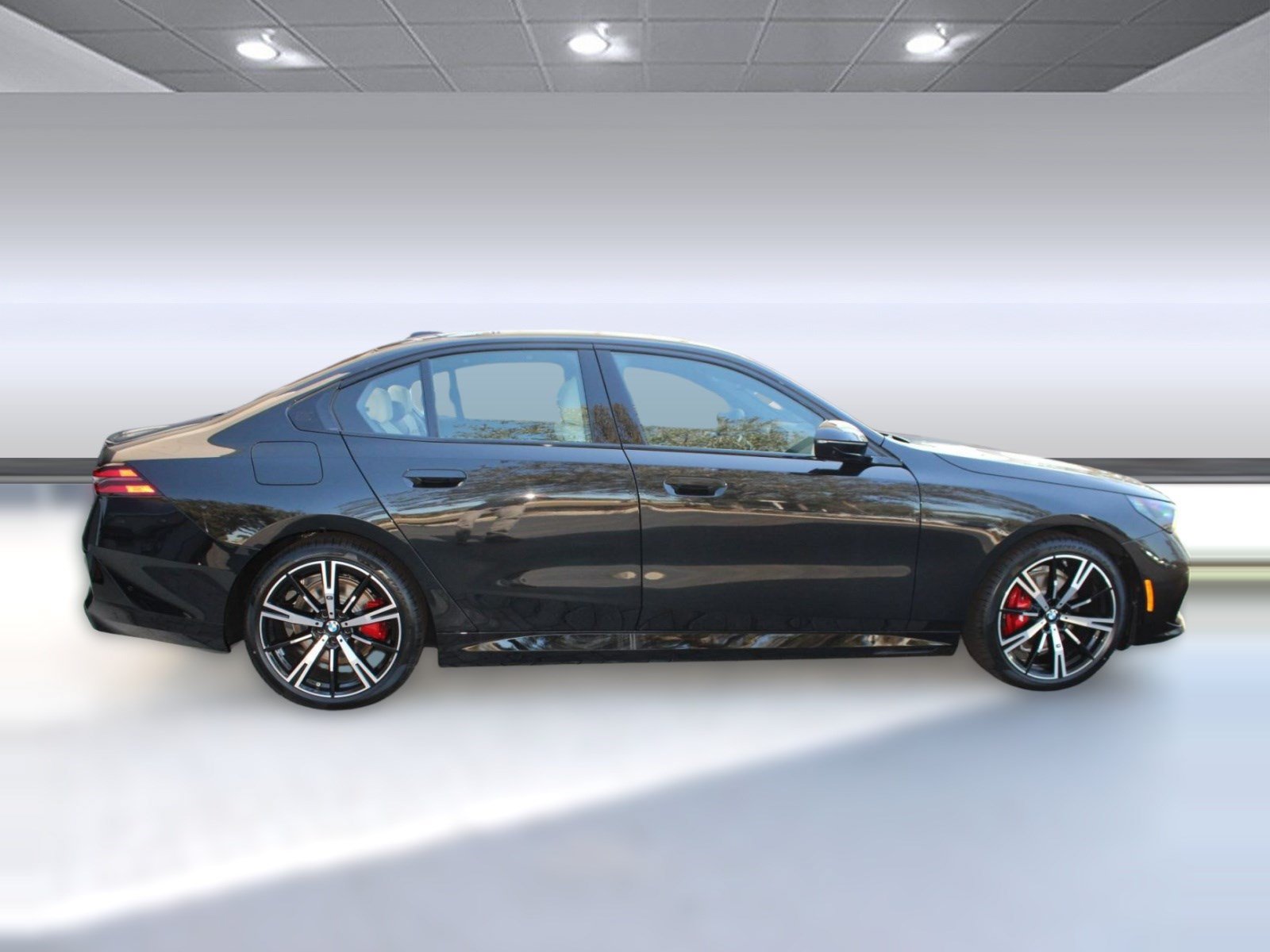 Used 2026 BMW 530i w/ M Sport Package RWD image 8