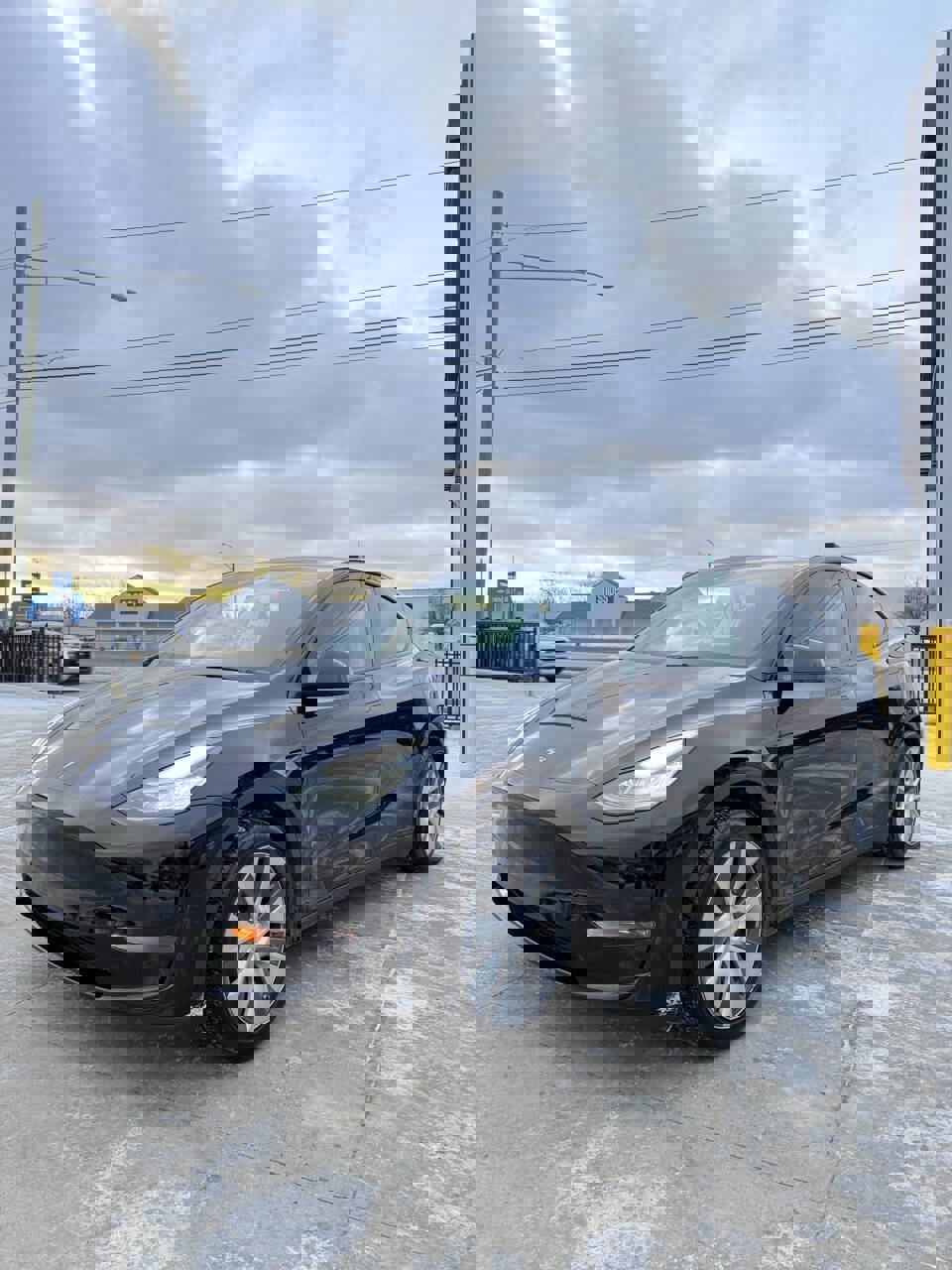 Used 2021 Tesla Model Y Long Range image 3