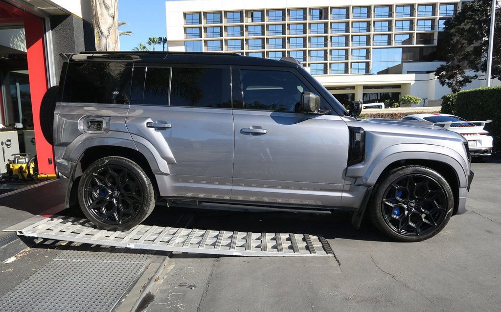 Used 2024 Land Rover Defender 110 X-Dynamic SE image 64