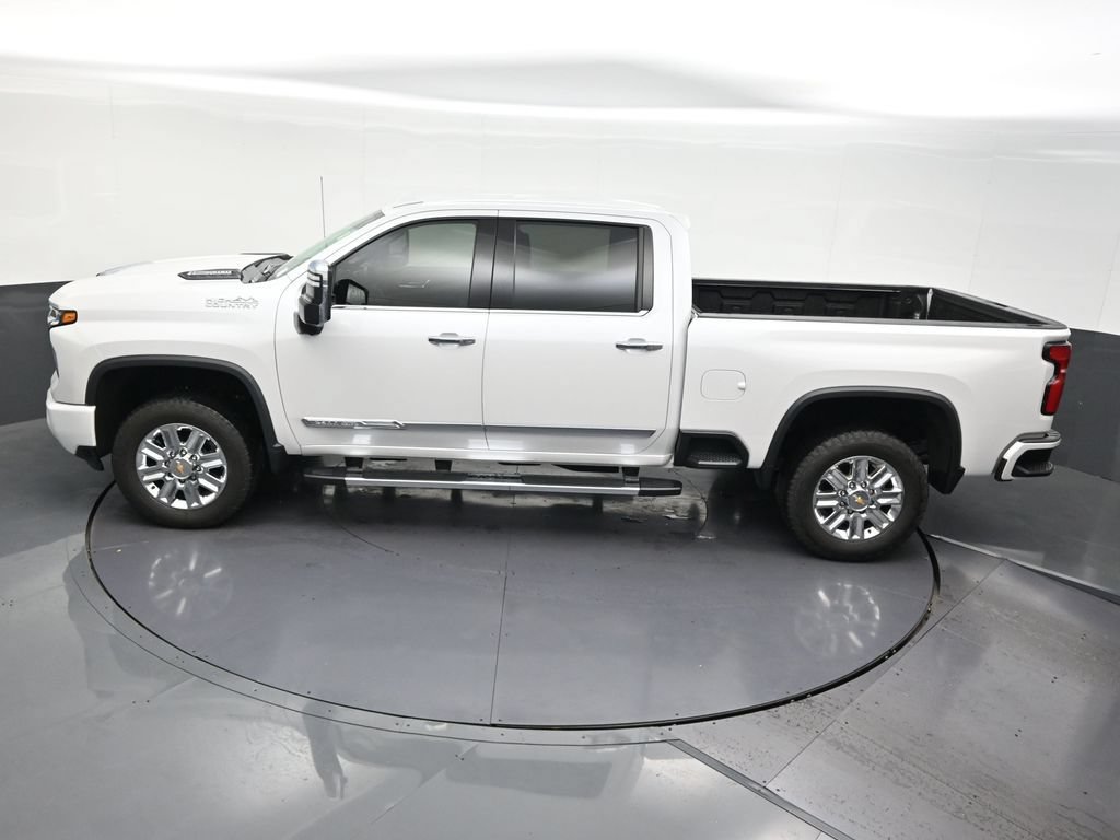 Used 2024 Chevrolet Silverado 2500 High Country AWD/4WD image 17