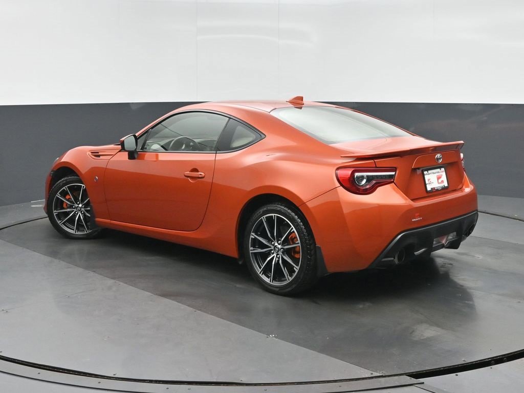 Used 2017 Toyota 86 image 5