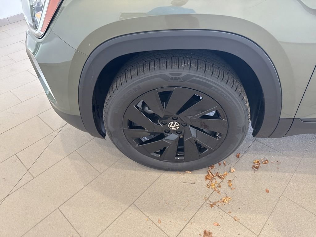 New 2026 Volkswagen Atlas SE image 9