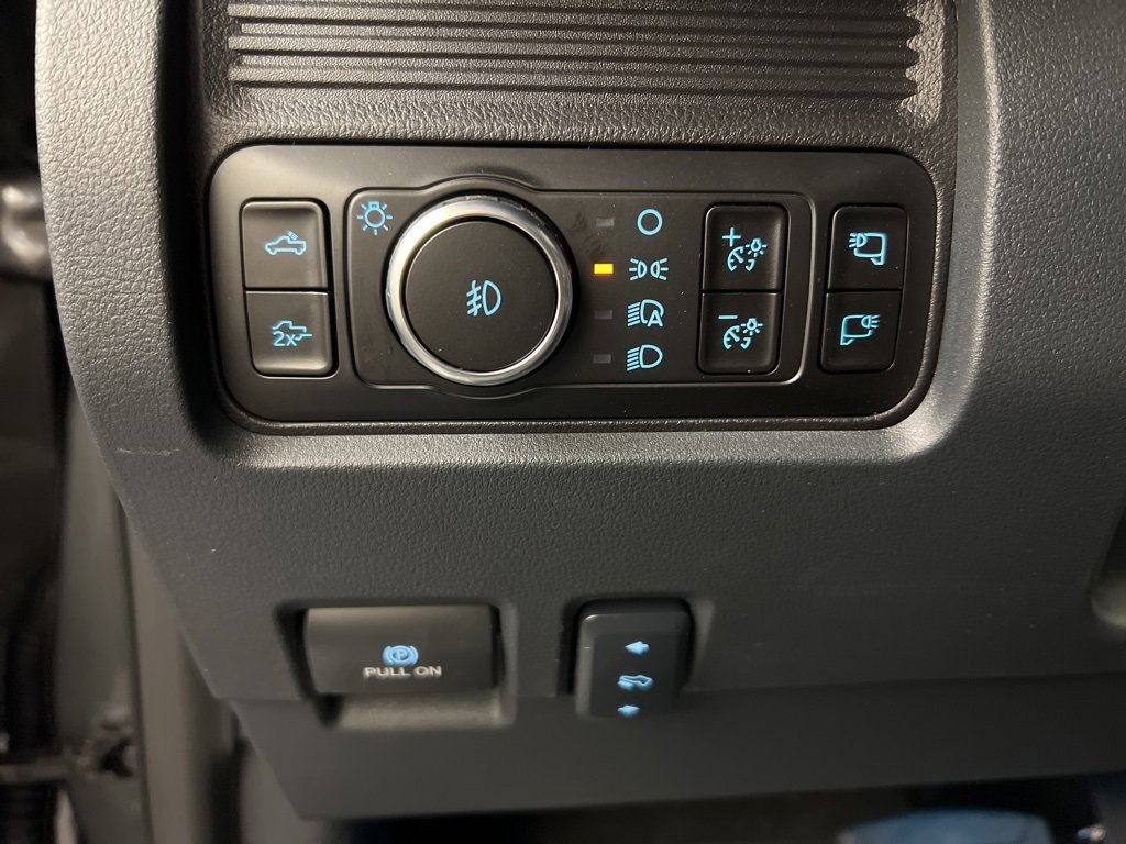 New 2026 Ford F350 Lariat w/ Black Appearance Package image 22