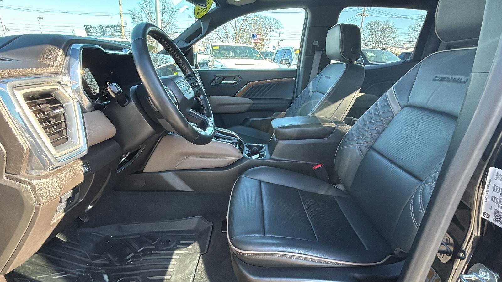 Used 2023 GMC Canyon Denali image 22