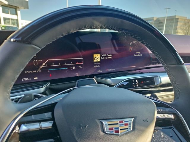 Used 2025 Cadillac Escalade Sport w/ Touring Package image 3