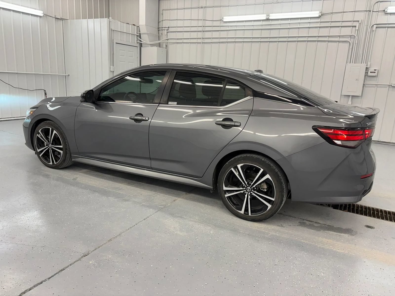 Used 2022 Nissan Sentra SR FWD image 8