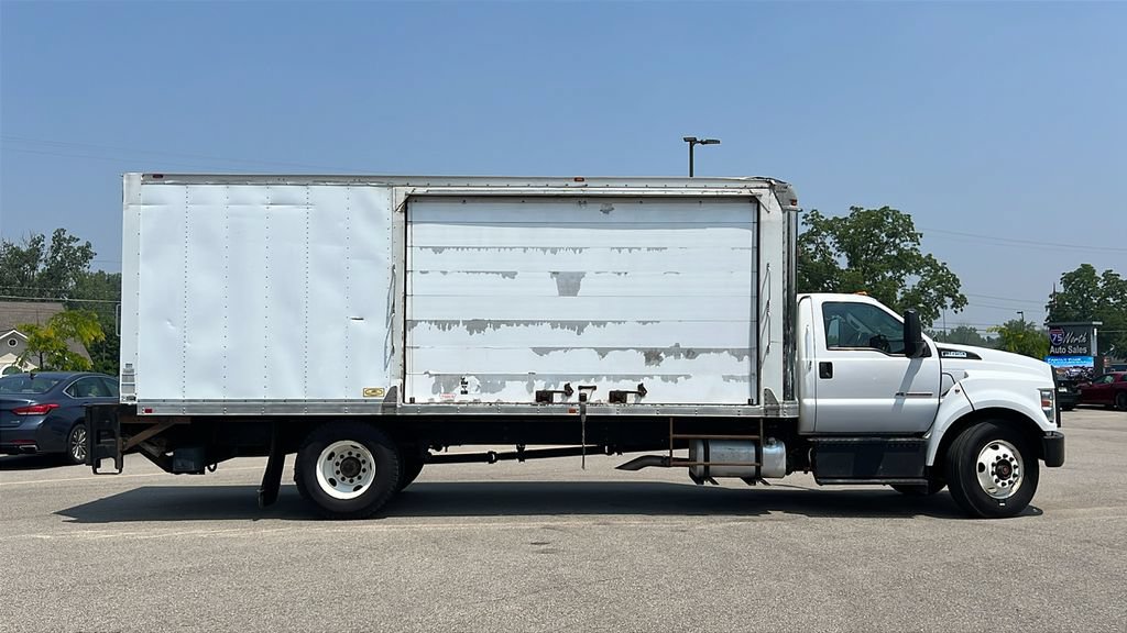 Used 2017 Ford F650 2WD Regular Cab Super Duty image 4