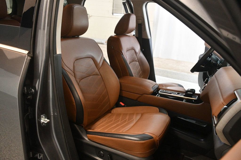 Used 2024 Nissan Pathfinder Platinum FWD image 32