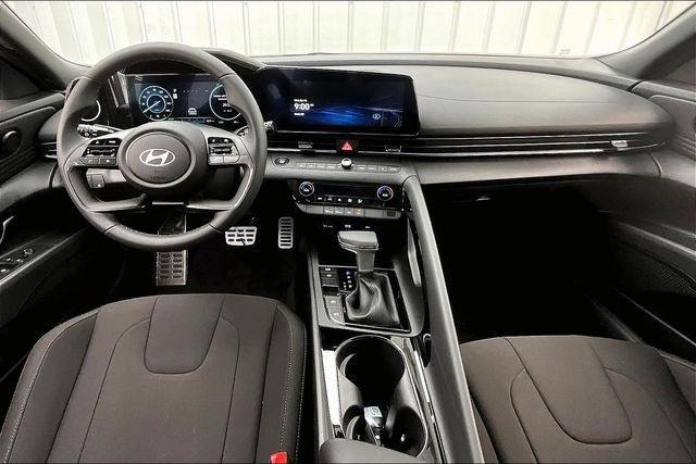 Used 2025 Hyundai Elantra SEL image 6