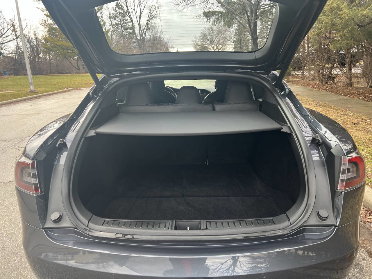 Used 2019 Tesla Model S Performance image 8