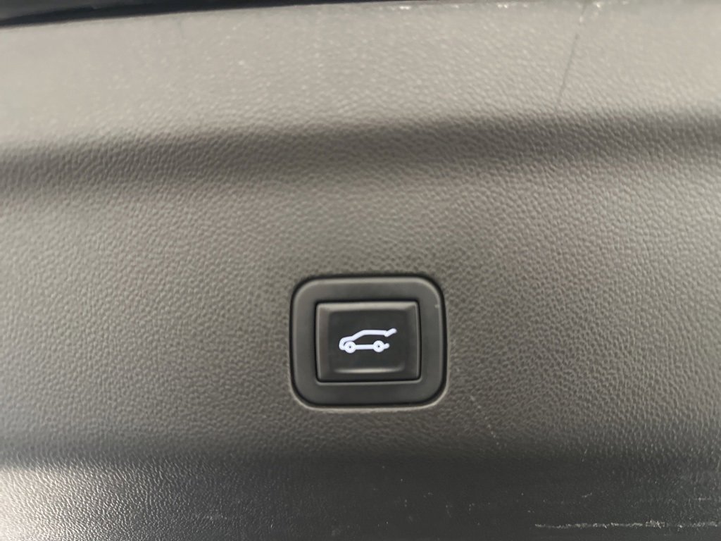 Used 2021 Cadillac Escalade Sport w/ LPO, Illumination Package image 32