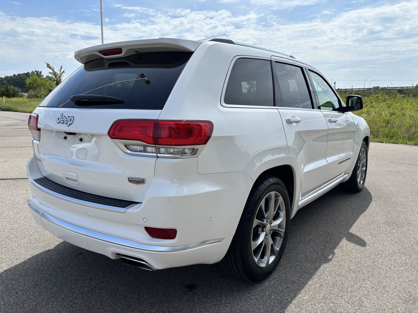 Used 2021 Jeep Grand Cherokee Summit w/ Platinum Series Group AWD/4WD image 5