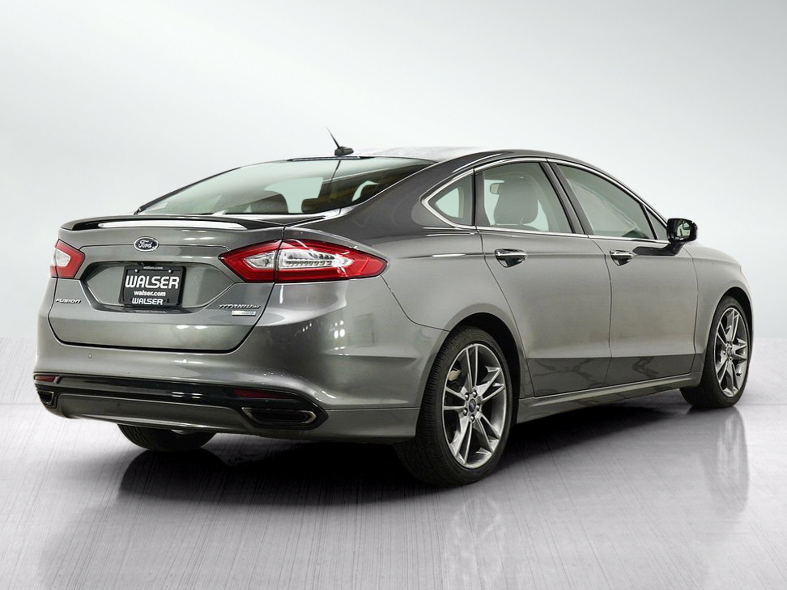 Used 2014 Ford Fusion Titanium FWD image 5