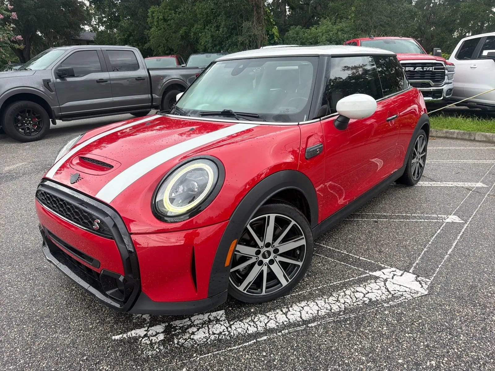 Used 2024 MINI Cooper S FWD image 2