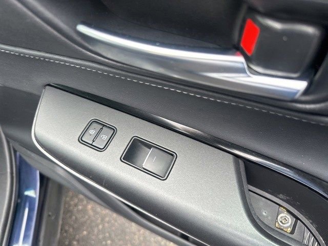 Used 2024 Toyota Venza LE AWD/4WD image 20