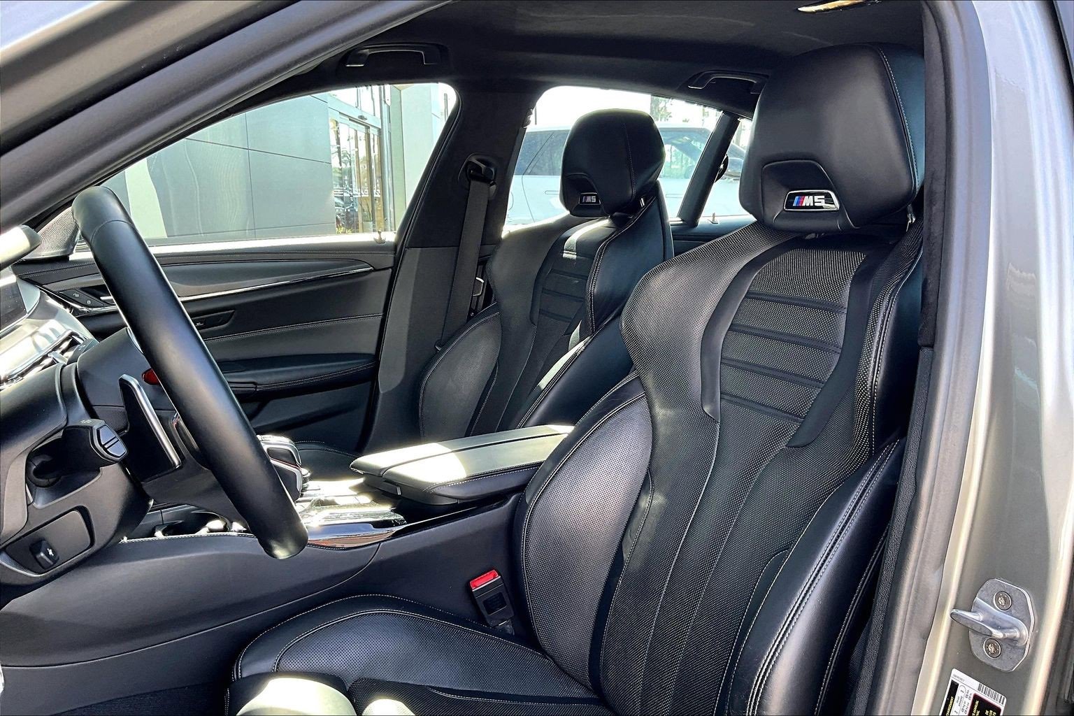 Used 2018 BMW M5 w/ Executive Package image 25