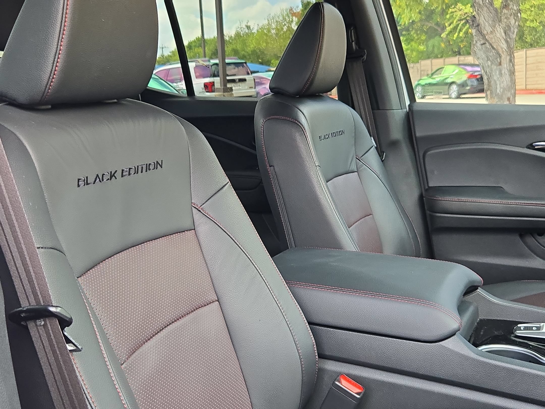 Used 2024 Honda Ridgeline Black Edition image 29