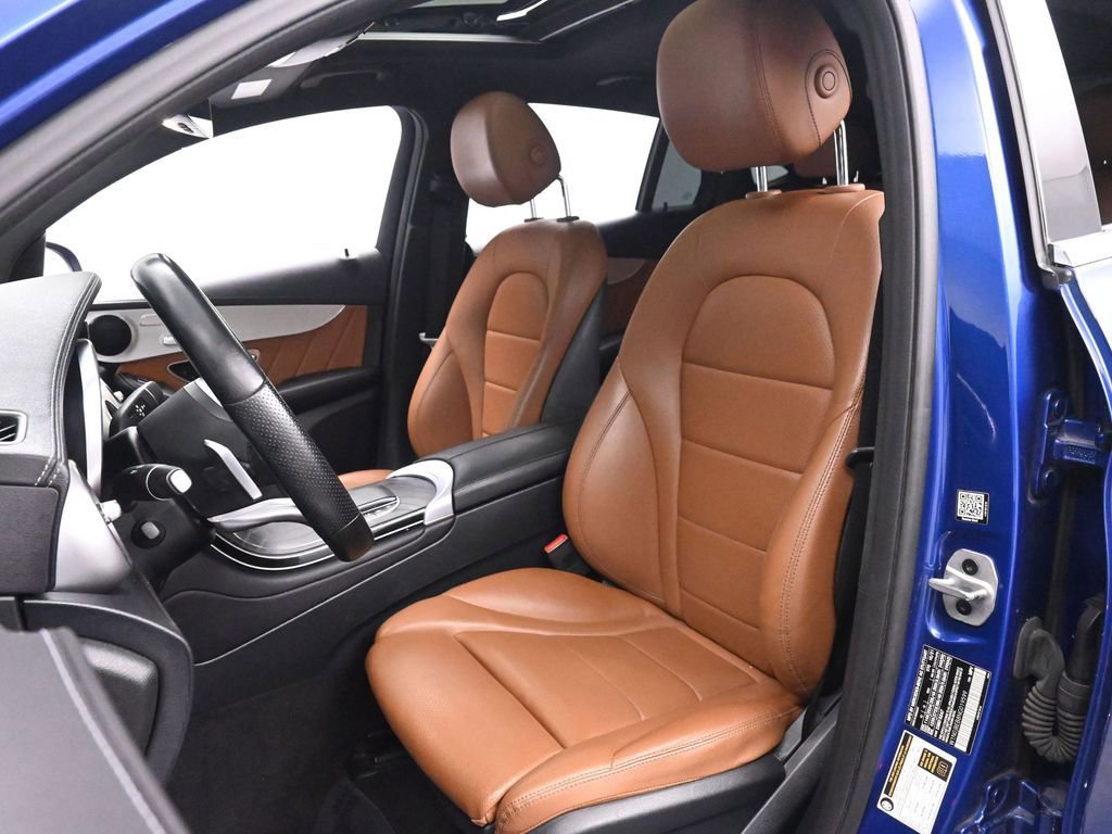 Used 2022 Mercedes-Benz GLC 300 4MATIC Coupe image 12