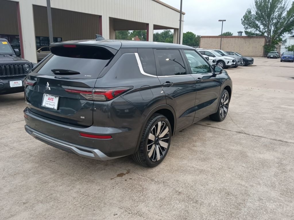Used 2025 Mitsubishi Outlander SE AWD/4WD image 7