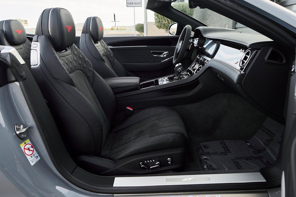Used 2024 Bentley Continental GT S image 20