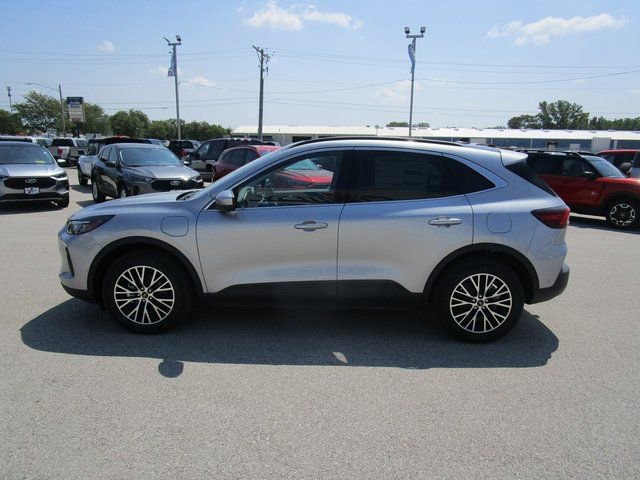 New 2024 Ford Escape SE w/ PHEV Premium Package image 3