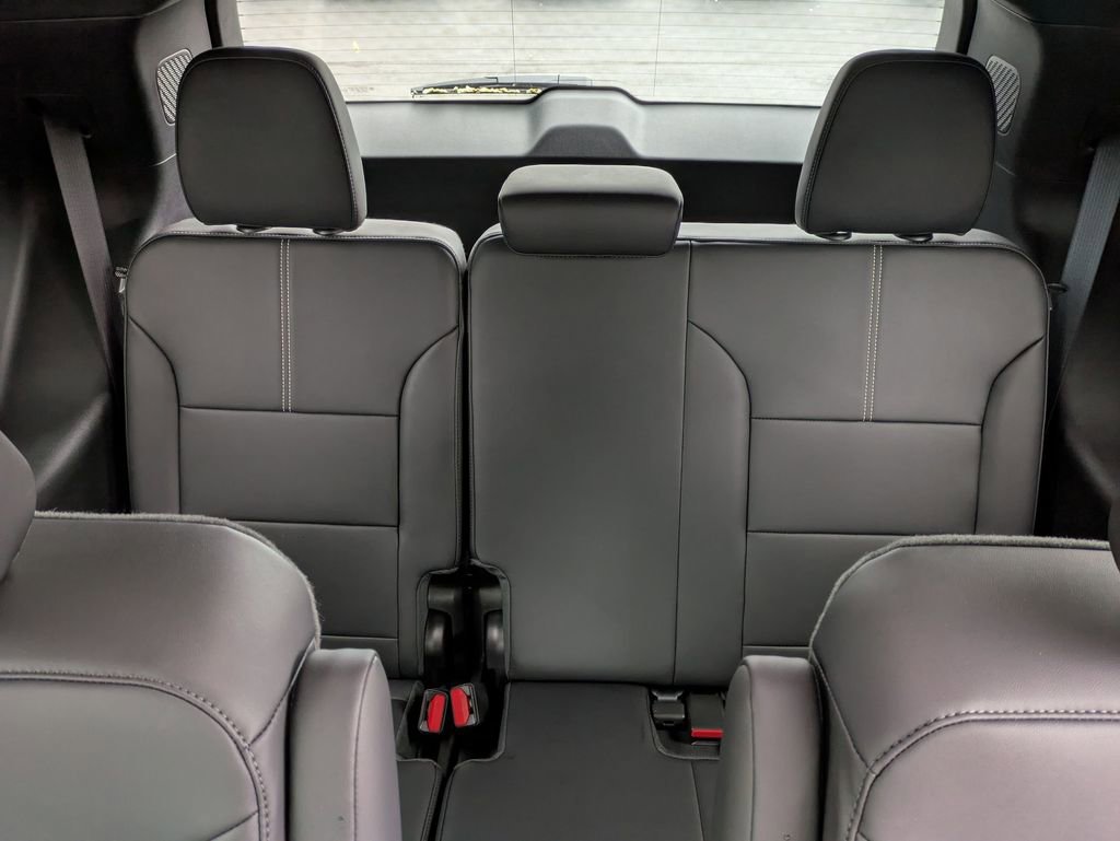 New 2025 GMC Acadia Elevation w/ Elevation Premium Package image 9