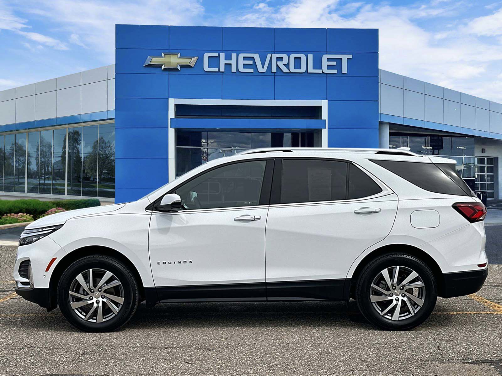 Certified 2023 Chevrolet Equinox Premier image 2