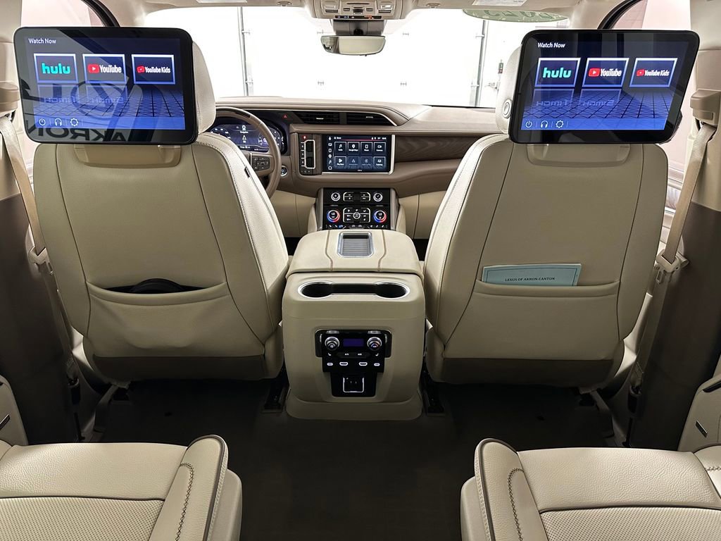 Used 2023 GMC Yukon XL Denali w/ Denali Reserve Package AWD/4WD image 18