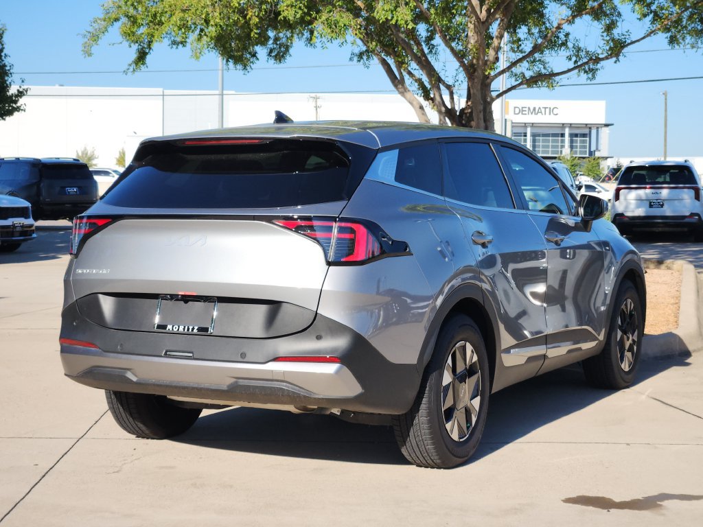 New 2026 Kia Sportage LX FWD image 4