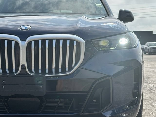 Certified 2026 BMW X5 xDrive40i w/ M Sport Package AWD/4WD image 12