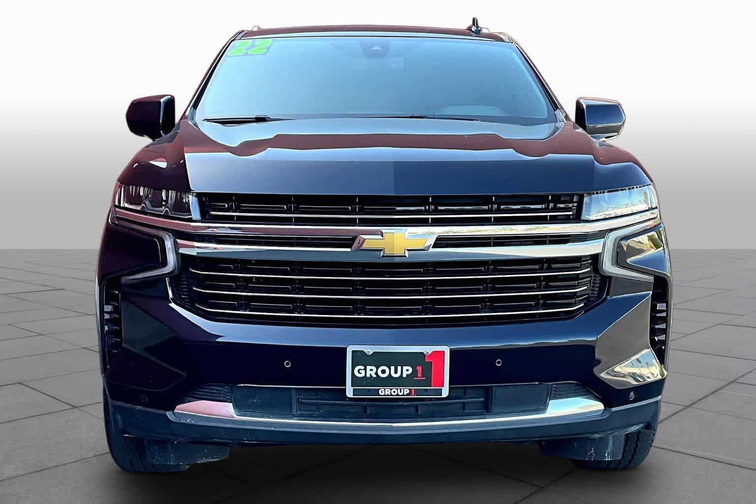Used 2022 Chevrolet Suburban LT image 3