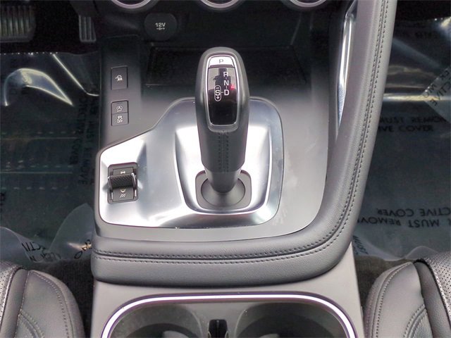 Used 2020 Jaguar E-PACE SE image 19