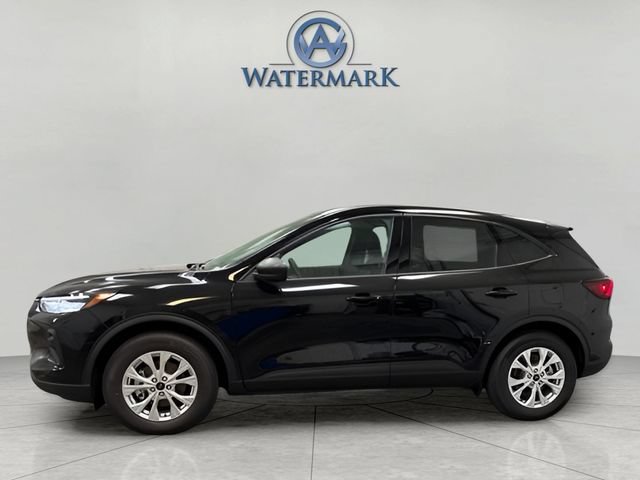 New 2026 Ford Escape Active w/ Cold Weather Package FWD image 2