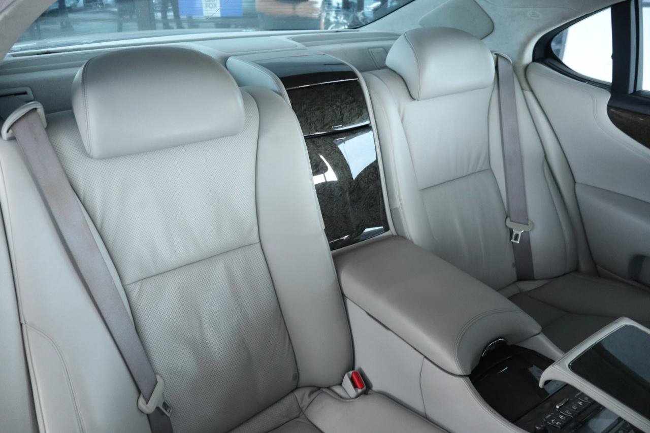 Used 2007 Lexus LS 460 L RWD image 41